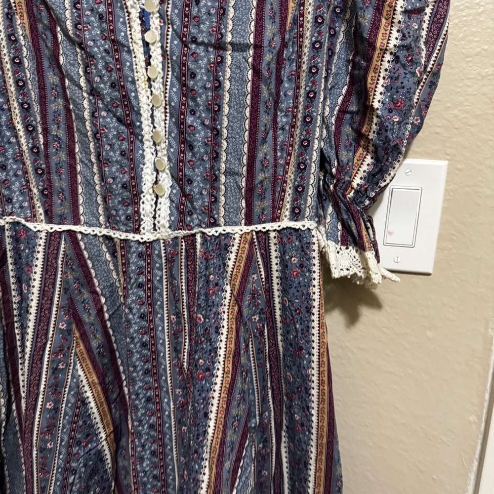 VINTAGE HANDMADE DRESS - Picture 7 of 15